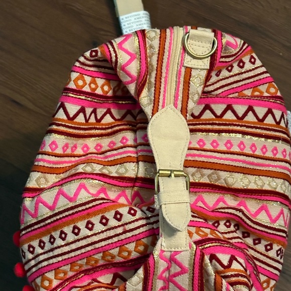 America & Beyond Beaded Crab Design Tote Bag - Beige and Red NWT - Picture 6 of 7